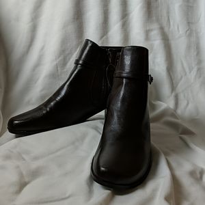 New Lifestride Brown Bootie Boots 10